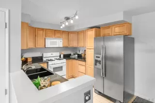 Photo #5: 250022255 Listing