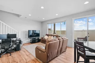 Photo #3: 250022257 Listing