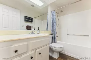 Photo #2: 250022331 Listing 