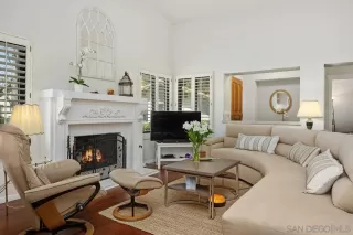 Photo #4: 250022500 Listing