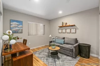 Photo #4: 250022539 Listing
