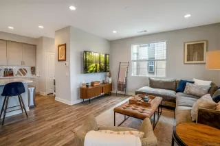 Photo #3: 250022573 Listing