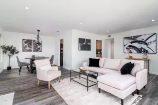 Photo #2: 250022601 Listing