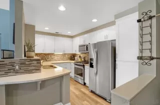 Photo #6: 250022621 Listing