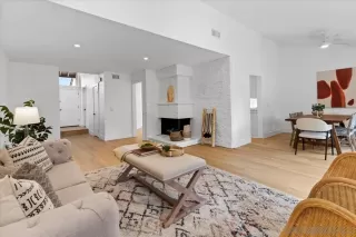 Photo #4: 250022622 Listing