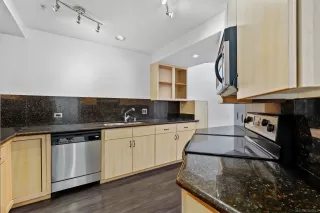 Photo #5: 250022662 Listing