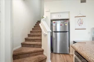 Photo #3: 250022668 Listing