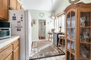 Photo #5: 250022673 Listing