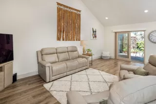 Photo #1: 250022710 Listing