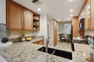 Photo #2: 250022821 Listing