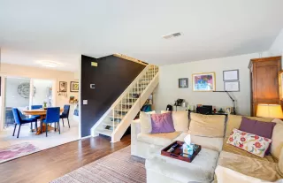 Photo #1: 250022908 Listing