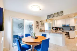 Photo #3: 250022908 Listing