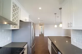 Photo #4: 250022931 Listing