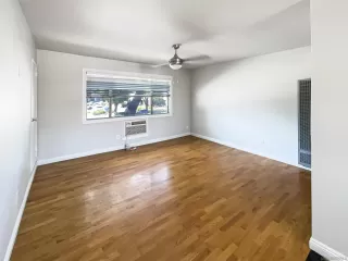 Photo #2: 250022982 Listing