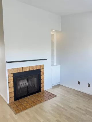 Photo #3: 250023048 Listing