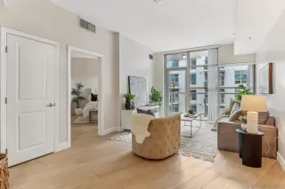 Photo #4: 250023050 Listing 