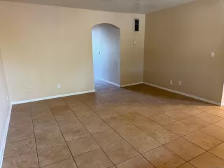 Photo #4: 250023055 Listing