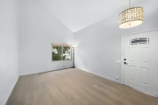 Photo #1: 250023087 Listing