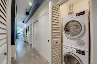 Photo #5: 250023113 Listing