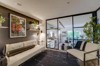 Photo #6: 250023113 Listing