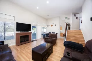 Photo #4: 250023130 Listing