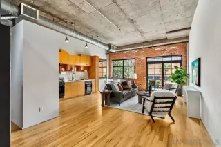 Photo #2: 250023163 Listing