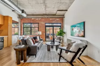 Photo #3: 250023163 Listing