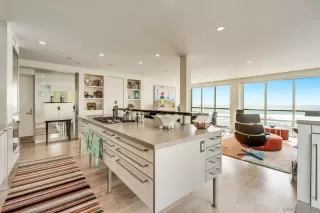 Photo #3: 250023214 Listing