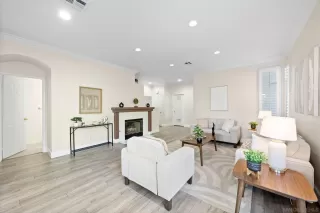 Photo #3: 250023275 Listing