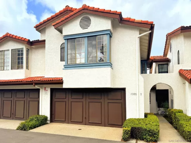 MLS: 250023319 Condo For Sale