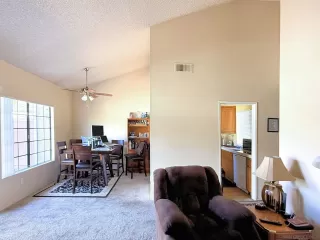 Photo #4: 250023319 Listing