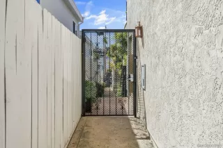 Photo #3: 250023381 Listing