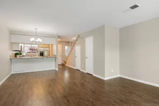 Photo #4: 250023458 Listing