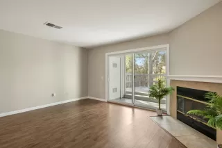 Photo #6: 250023458 Listing