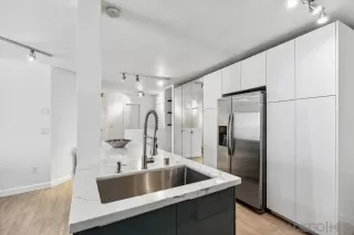 Photo #5: 250023474 Listing