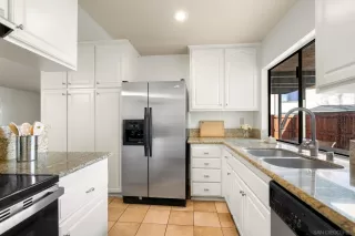 Photo #6: 250023517 Listing