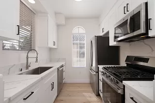 Photo #4: 250023621 Listing