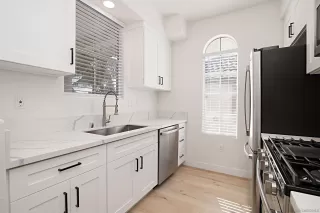 Photo #5: 250023621 Listing