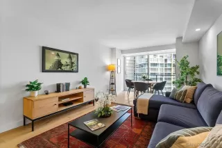 Photo #6: 250023628 Listing