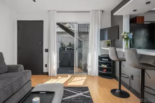 Photo #4: 250023686 Listing