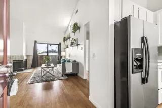 Photo #5: 250023820 Listing