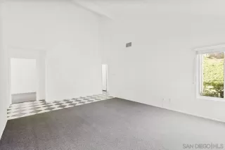 Photo #5: 250023854 Listing