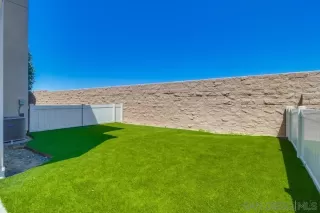 Photo #2: 250023856 Listing