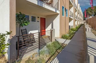 Photo #1: 250023932 Listing