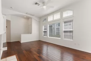 Photo #4: 250023960 Listing