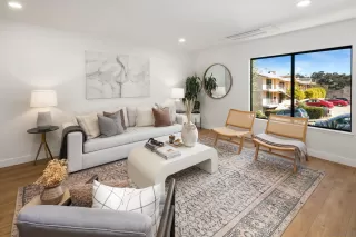 Photo #5: 250024105 Listing 