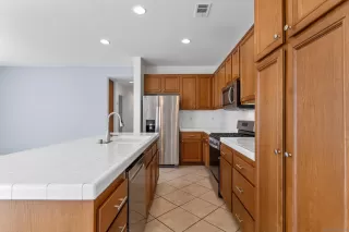 Photo #5: 250024143 Listing