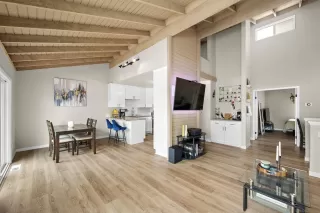 Photo #6: 250024156 Listing