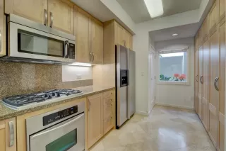 Photo #5: 250024170 Listing