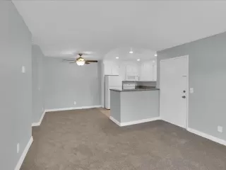 Photo #3: 250024181 Listing